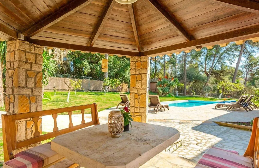 Villa Durrell-1